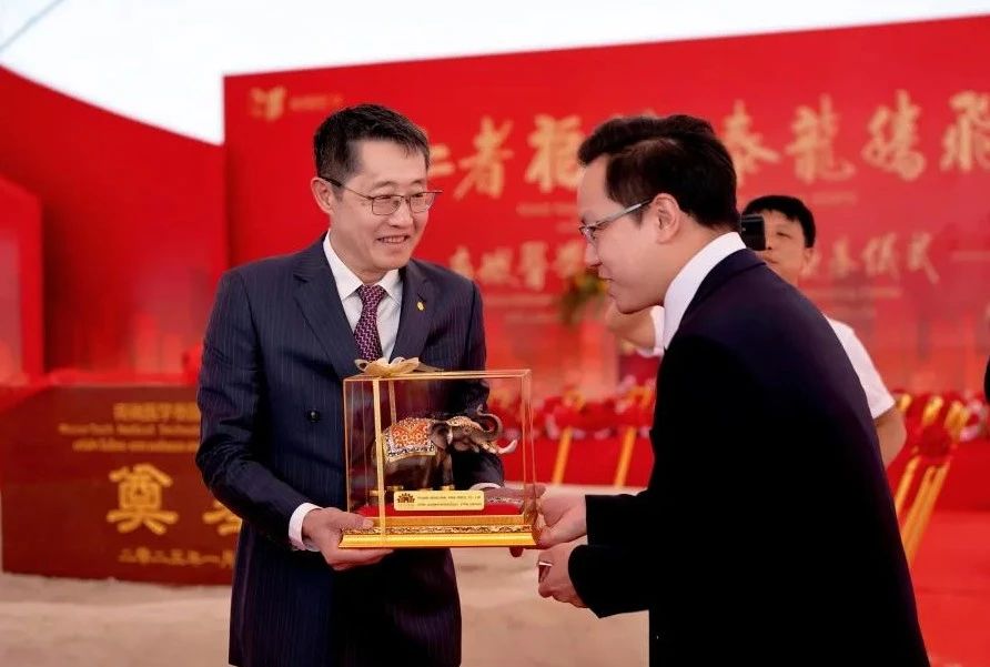 micro-tech-medical-holds-grand-groundbreaking-ceremony-for-thailand-manufacturing-center7.jpg micro-tech-medical-holds-grand-groundbreaking-ceremony-for-thailand-manufacturing-center7.jpg